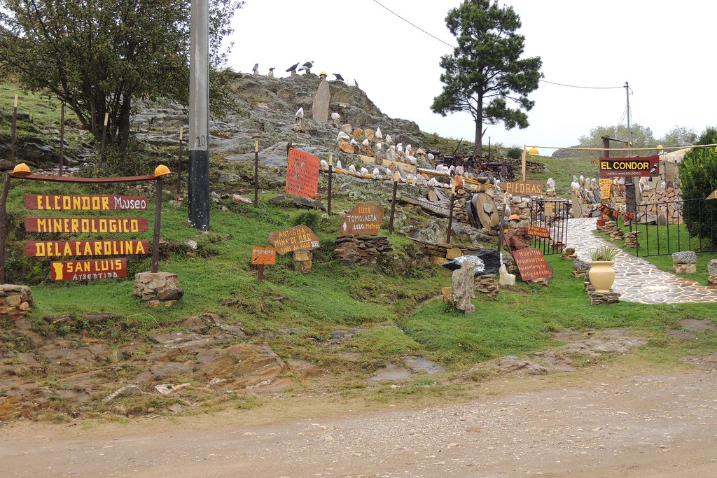 vista a la entrada al Museo Minerológico, La Carolina