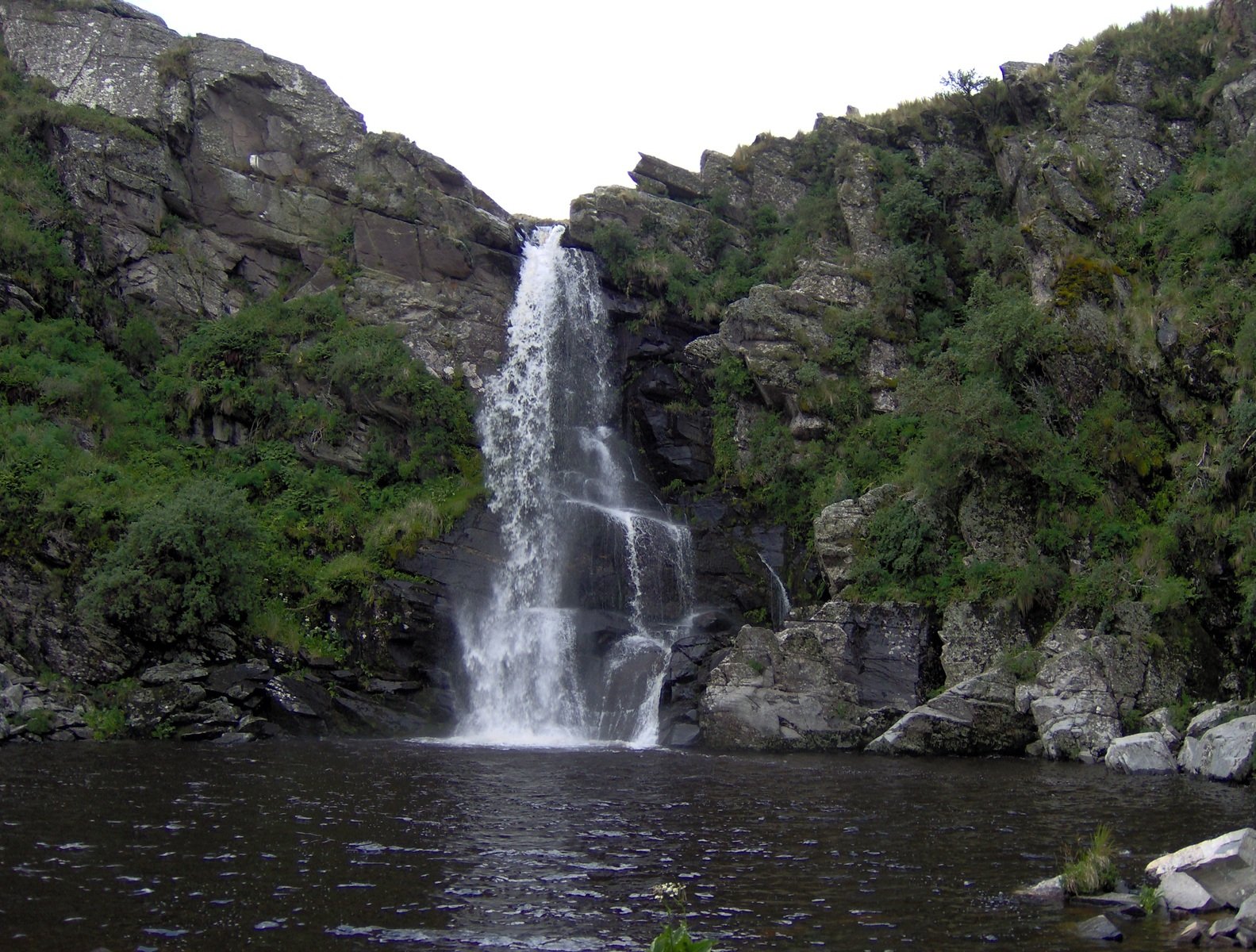 vista la cascada El salto del Tigre, Merlo
