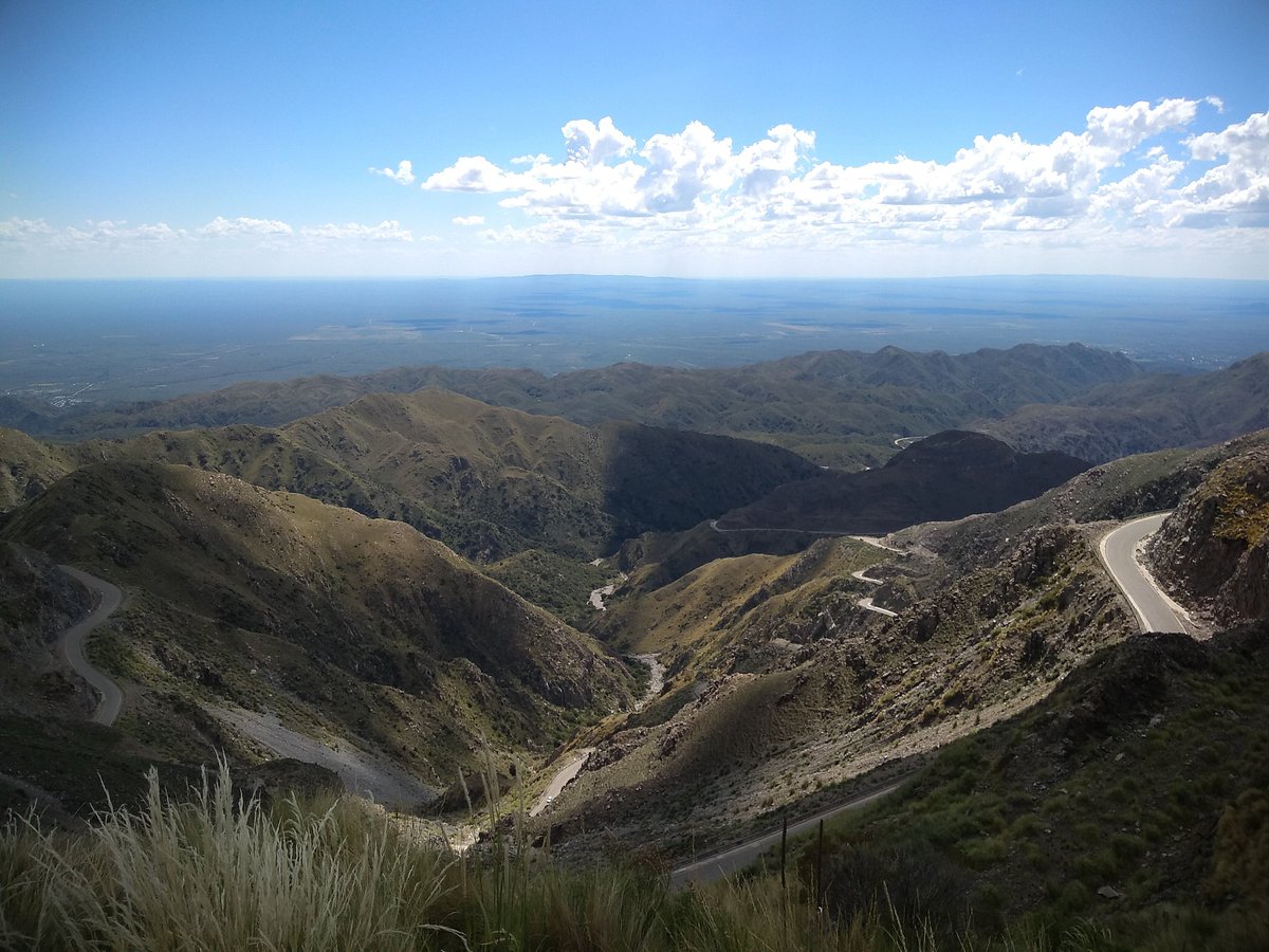 vista al horizonte desde lo alto de la montaña